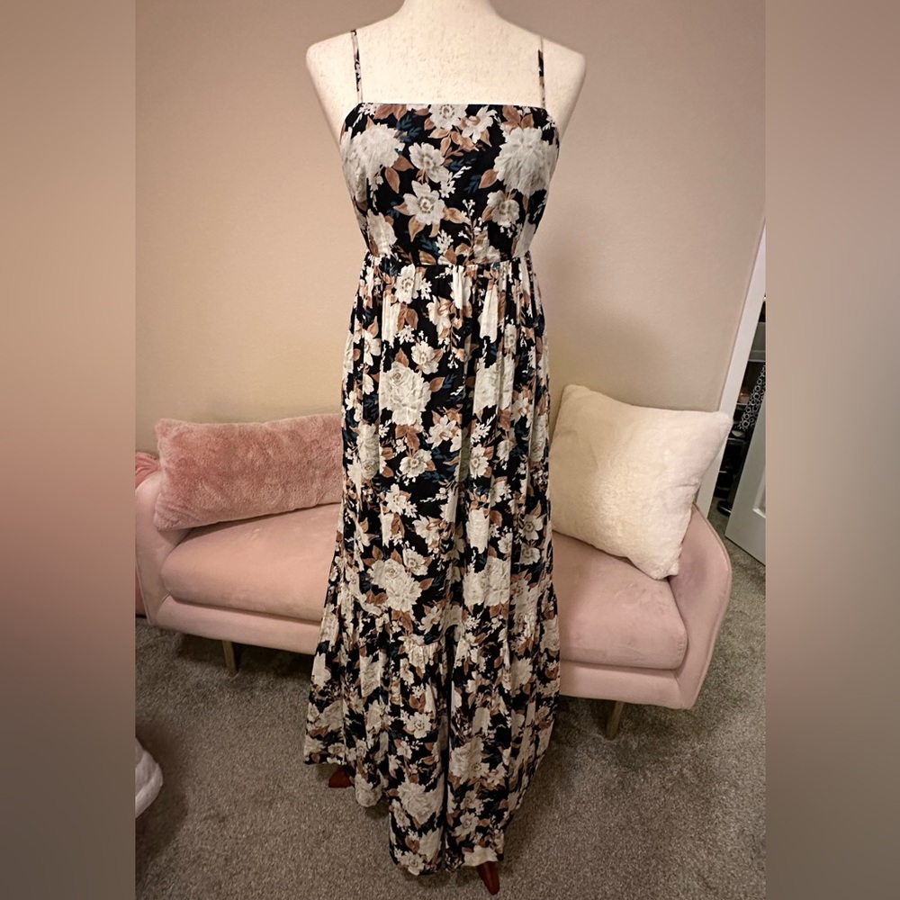 Abercrombie & Fitch floral maxi dress. Adjustable spaghetti straps Sz small